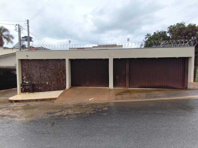 Casa 3 quartos à venda Presidente Olegário,MG - R$ 350.000
