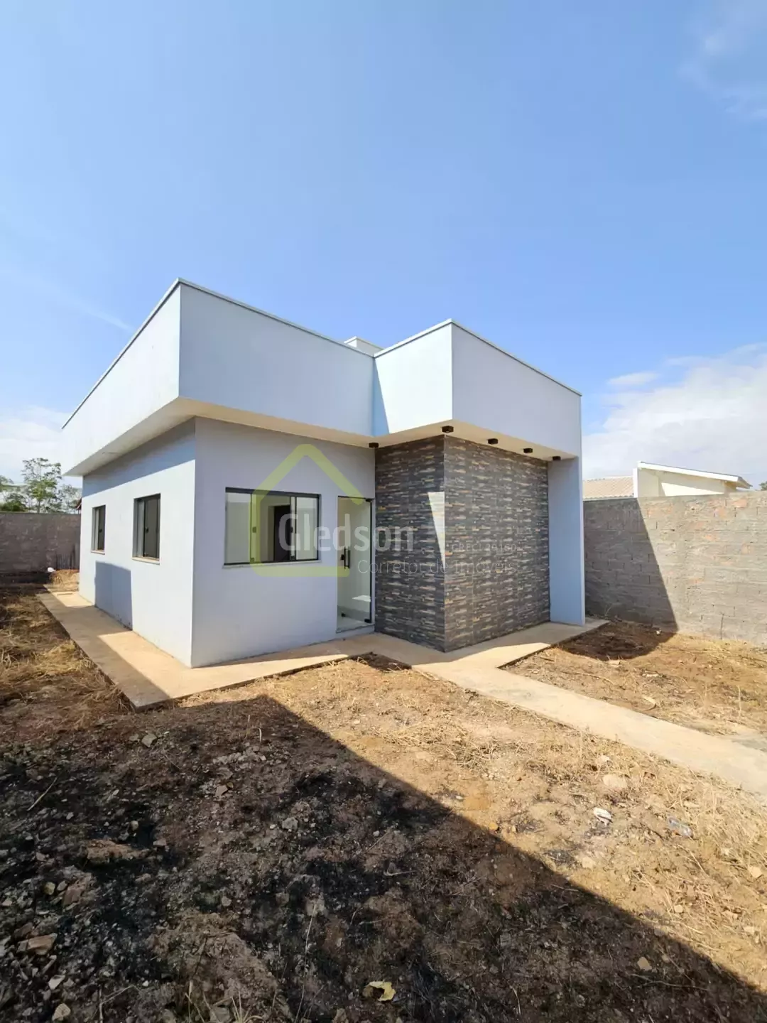 Casa 2 Quartos (1 Suíte) à Venda – Afonso Queiroz, Patos de Minas | 57,50 m² – R$ 320.000,00