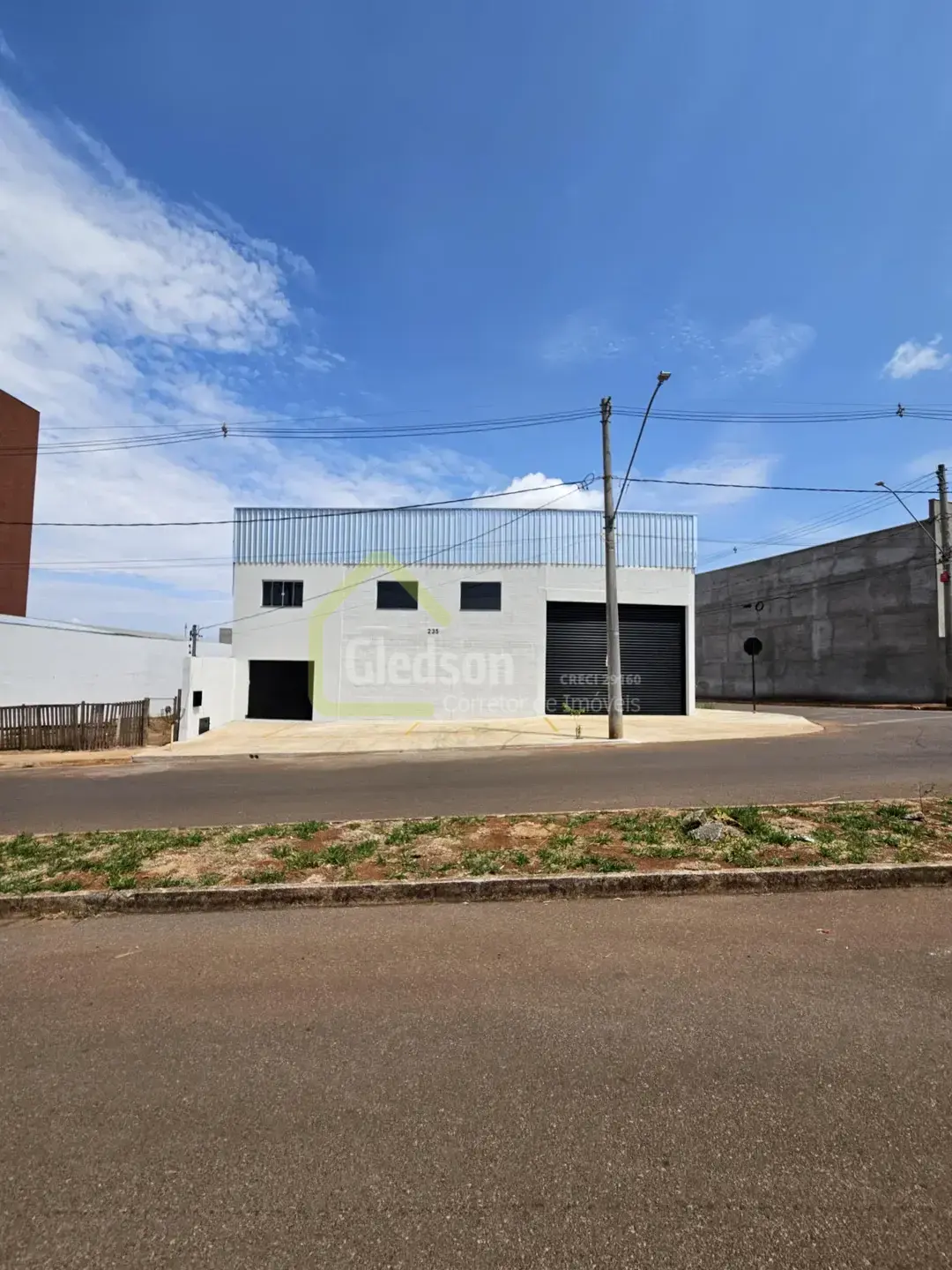 Barracão/Galpão 366 m² para Alugar – Alto Marabá, Patos de Minas | 2 Banheiros – R$ 3.500,00/Mês