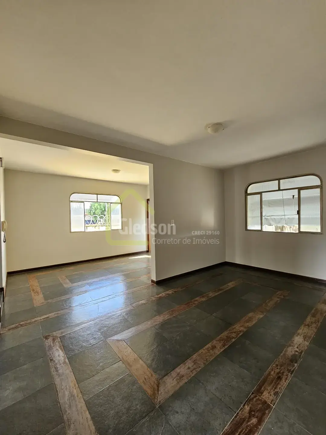 Casa 4 Quartos (1 Suíte) à Venda – Bairro Jardim América, Patos de Minas | 300 m² – R$ 650.000,00