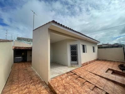 Casa para Venda, em Patos de Minas, bairro Alvorada, 3 dormitórios, 1 banheiro, 2 vagas
