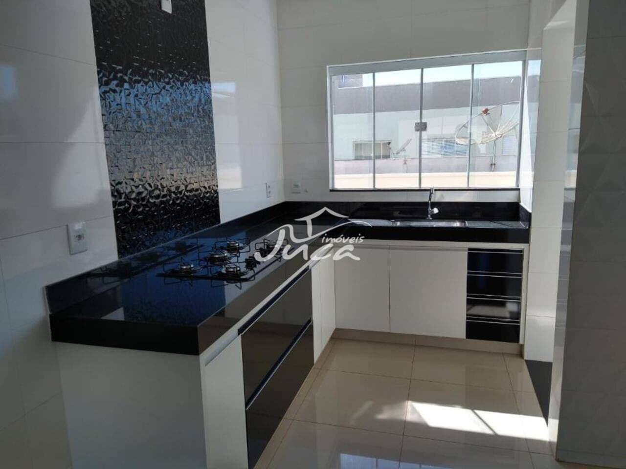 Apartamento de 73 m² na José Antunes de Souza - Laranjeiras - Patos de Minas - MG, aluguel por R$ 1.700/mês