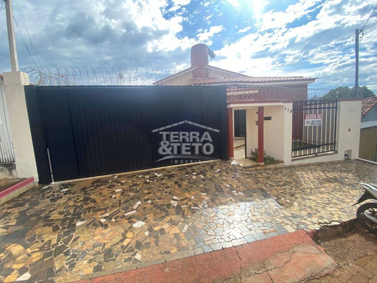 Casa Antônio Caixeta - Patos de Minas, aluguel por R$ 4.500/mês